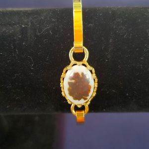 Vintage Collectable Avon Bracelet